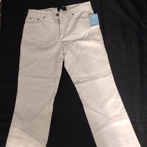 Brand new Izod Stretch Jeans Size 8 NWT